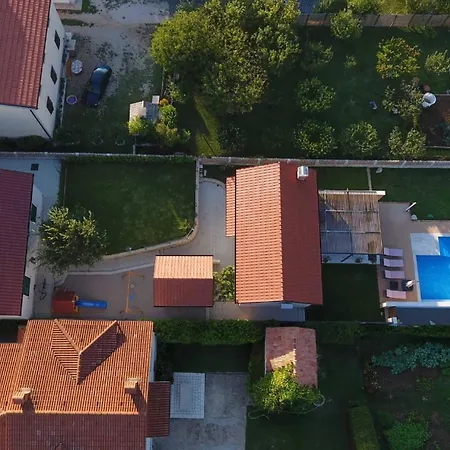 Prázdninový dům My Dalmatia - Luxury Prolozac With Private Heated Pool
