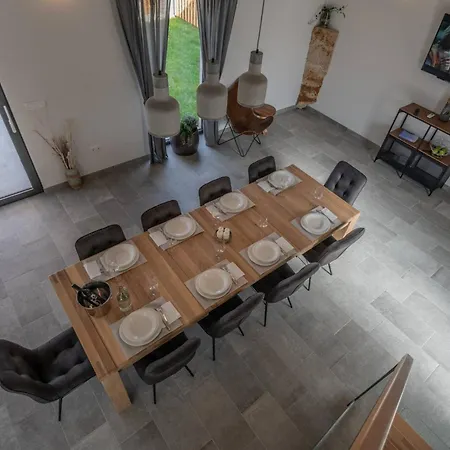 My Dalmatia - Luxury Prolozac With Private Heated Pool