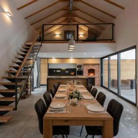My Dalmatia - Luxury Prolozac With Private Heated Pool Prázdninový dům *